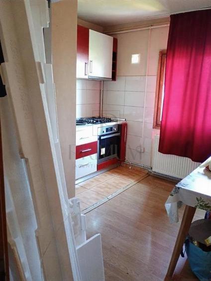 Apartament cu 3 camere decomandat în Bucovina