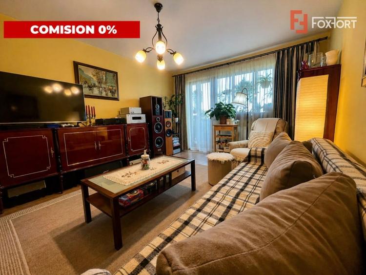 Apartament cu 5 camere decomandat, mobilat în Aurel Vlaicu