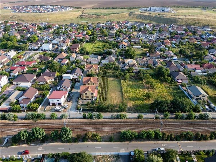 Teren Construcții intravilan de 1167 mp, în Valu lui Traian