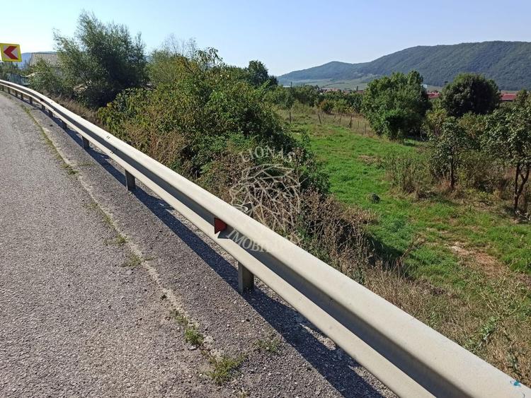 Teren Construcții intravilan de 1400 mp, în Crainimăt
