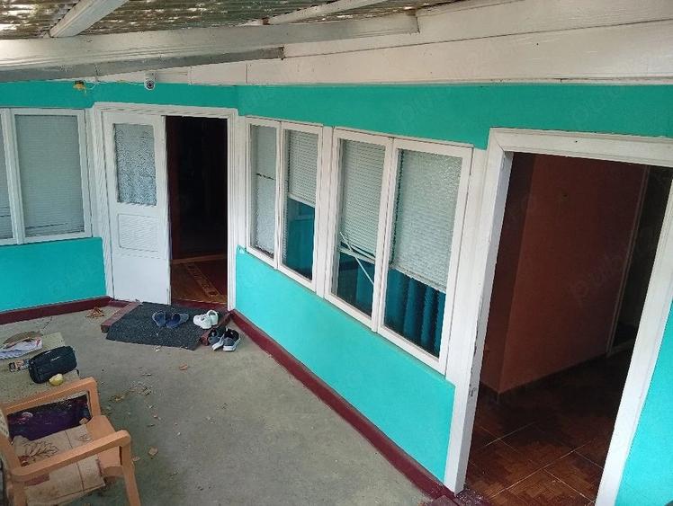 Casă cu 4 camere cu Teren 130 Mp în Laza