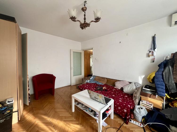 Apartament 2 camere, 41 mp utili, etaj 3 - zona Iosefin - 1