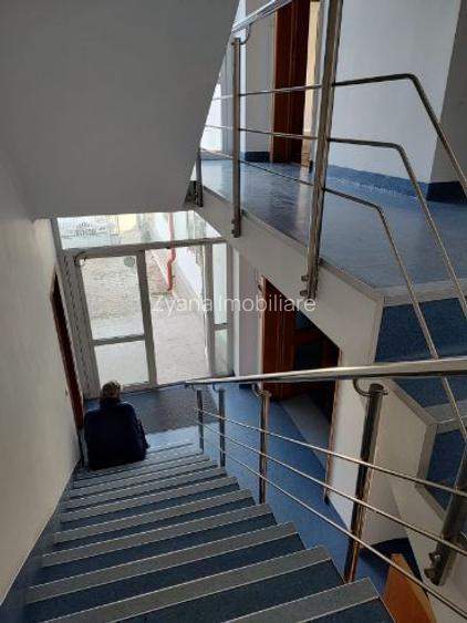 After Scholl - Clinica - Spatiu Com. - Banu Manta Vila 9 camere 300 mp., curte 50 mp., 4 parcare After Scholl - Clinica - Spatiu Com. - Banu Manta Vila 9 camere 300 mp., curte 50 mp., 4 parcare