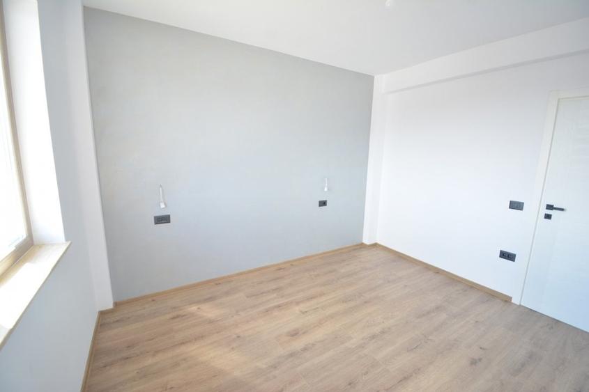 Case Spatioase, P+1E+Pod, 4 camere - Platoul Beldiman, Iasi - 11