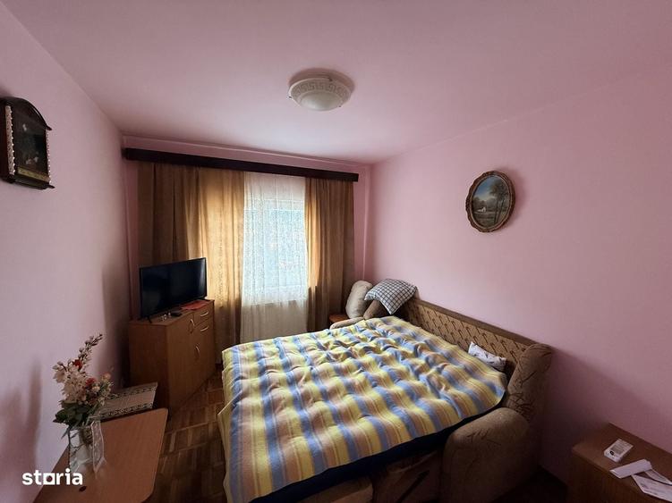 3 Camere | Hotel Rusca | Decomandat | 2 Bai | Iakab Istvan - 1