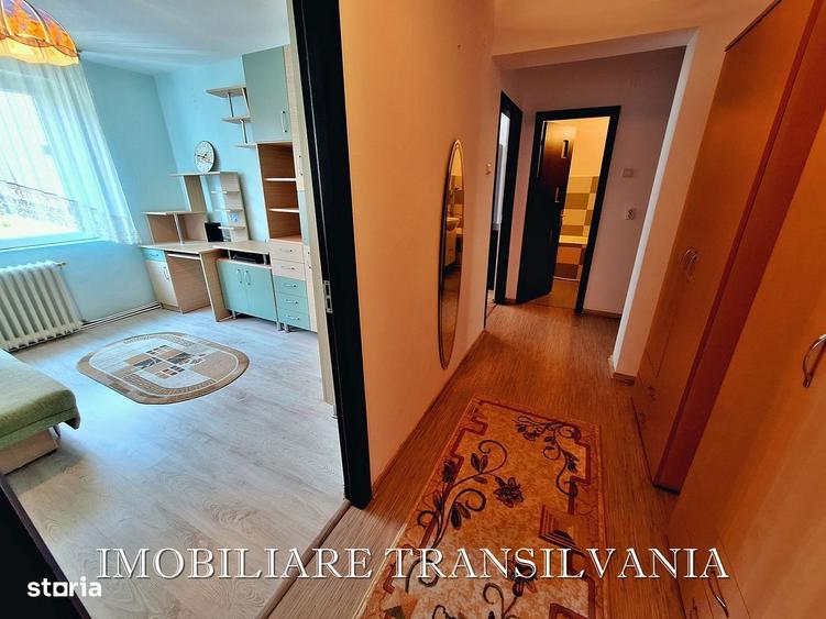 Ap. 4 camere etajul 2, Andrei Muresanu, zona Lama - 9