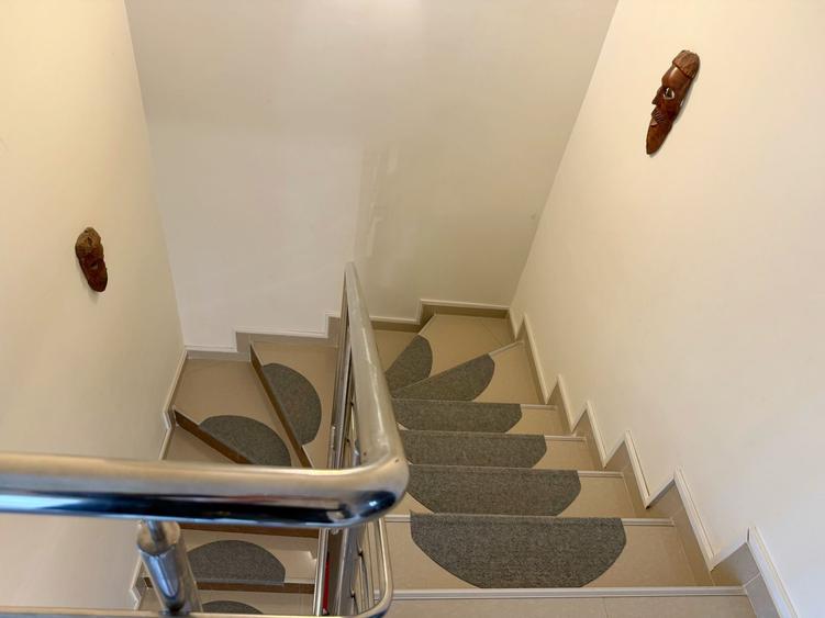 Duplex Mobilat / 4 Camere / 2 Bai / Teren 200 mp - 16