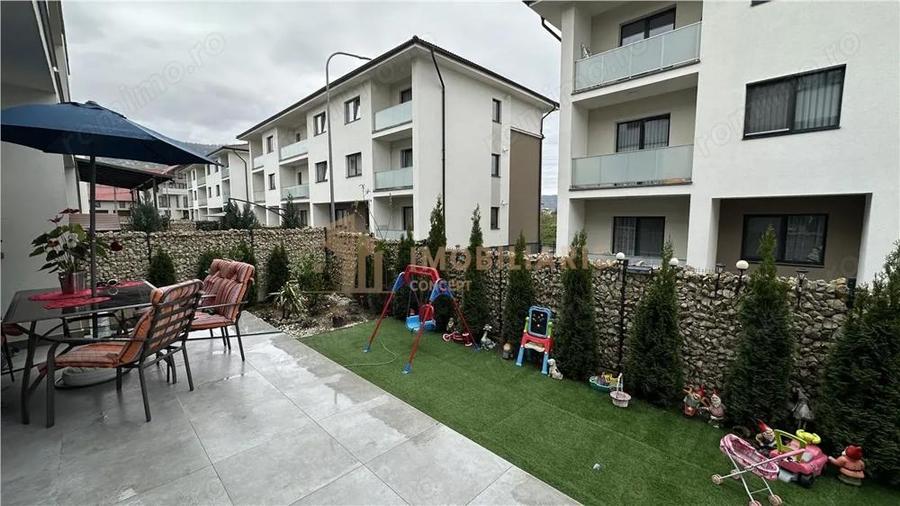 Apartament 3 camere cu curte privata, zona Marul de Aur - 1