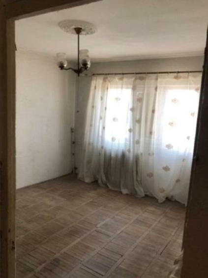 Apartament de vanzare in Constanta, Km 5 - 2 camere decomandat - 3