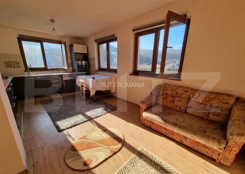 Casa individuala, 195 mp, 6300 mp teren, zona Jucu