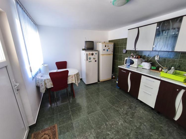 ROANDY-Casa solida cu teren generos - Manesti - 4