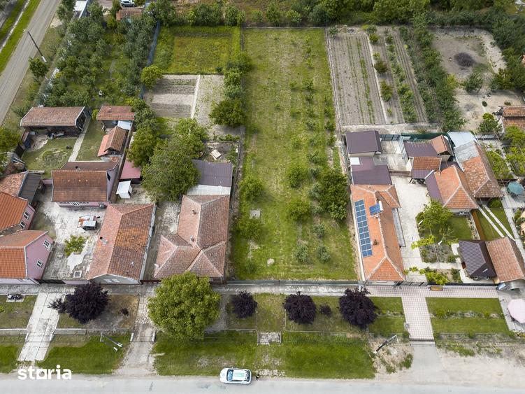 Teren de 1439 mp, în Central