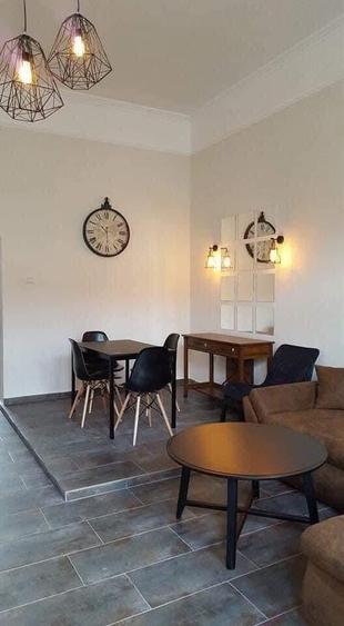 pe frumosul bld. 3 AUGUST lânga Catedrala MILENIUM la 5 minute Restaurant MERLOT - 3