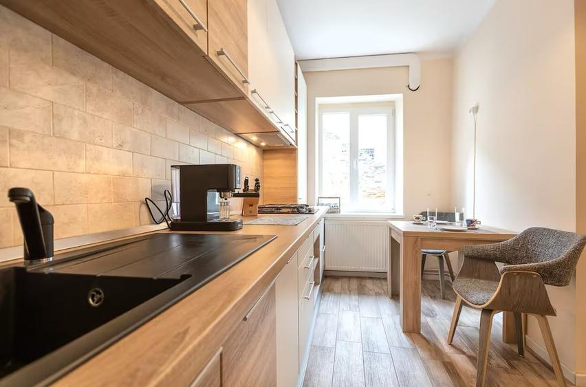 Apartament 2 camere,complet renovat, inima centrului Istoric, Strada Castelului - 9