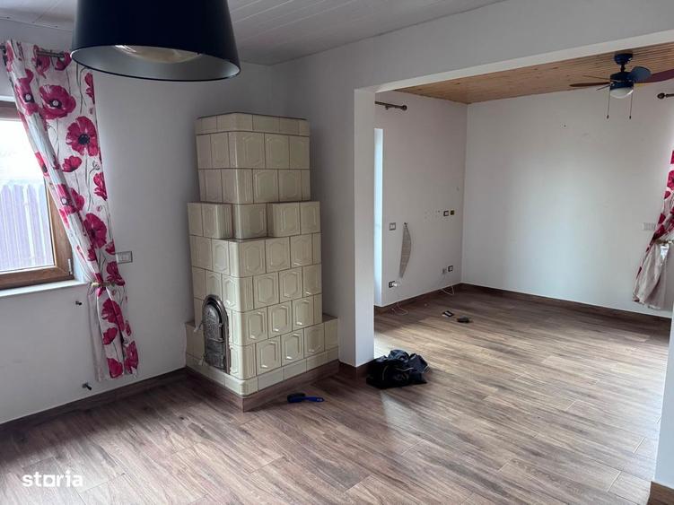 De vanzare casa spa?ioasa cu curte - 3