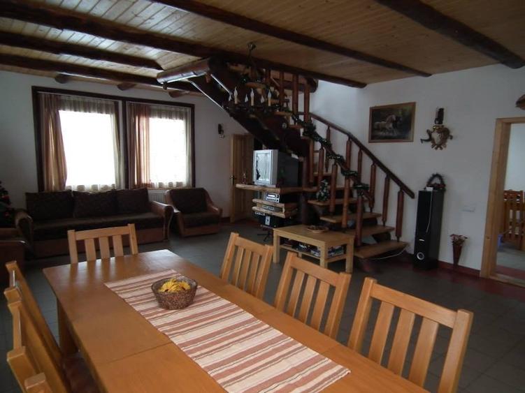 Pensiune agroturistica, pastravarie, 25 km de Brasov -proprietate speciala - 10