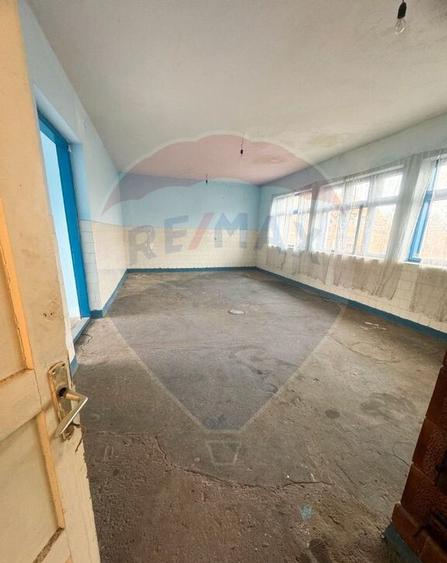 Spa?iu comercial/ teren pretabil materiale constructii, ... - 7