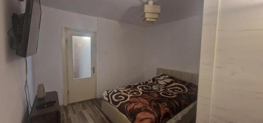 Inchiriez garsoniera mobilata Valea Rosie - 4