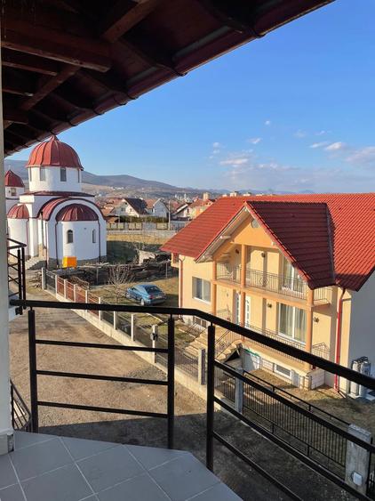 Inchiriez apartament superb 3 camere Cetate - doua parcari - 2