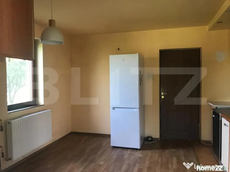 Casă cu 5 camere cu Teren 600 Mp în Central