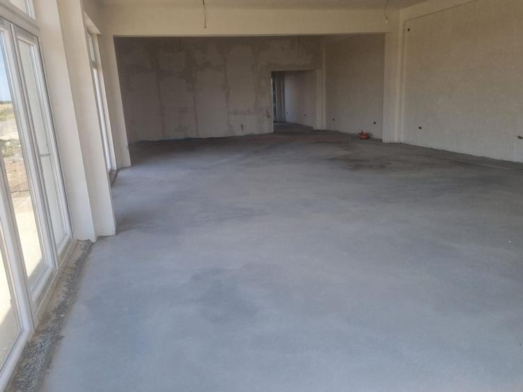 Vânzare rapidă! 3 camere  80 mp + balcon  Etaj 1/5  Finalizare Feb. 2026 - 2