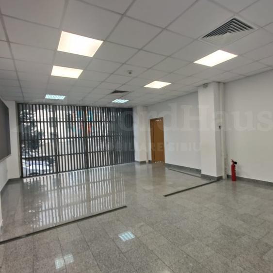 Spatii comerciale si birouri premium – acces dublu, parcare privata - 14