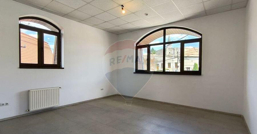 Spa?iu comercial de inchiriat in Piata Agroalimentara di... - 4