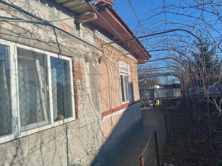 Casa de vanzare in com Ratesti - 6