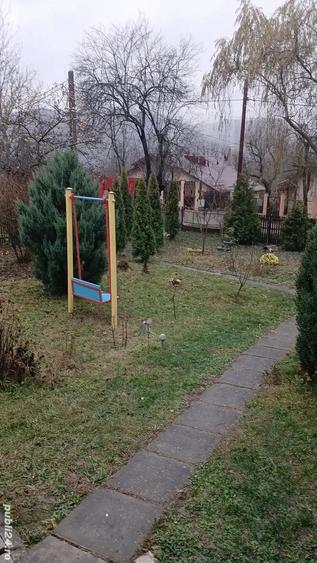 vand casa la curte - 2