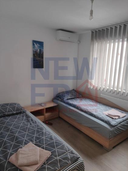 Cladire multifunctionala de vanzare - 24 locuinte, curte, randament ridicat - 14