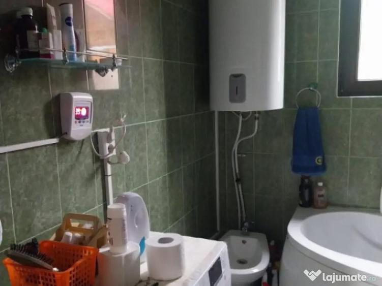 Vila 7 camere, 200 mp, zona Maneciu Pamanteni - 6