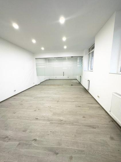 Inchiriez spatiu central pentru birou 55 mp - 2