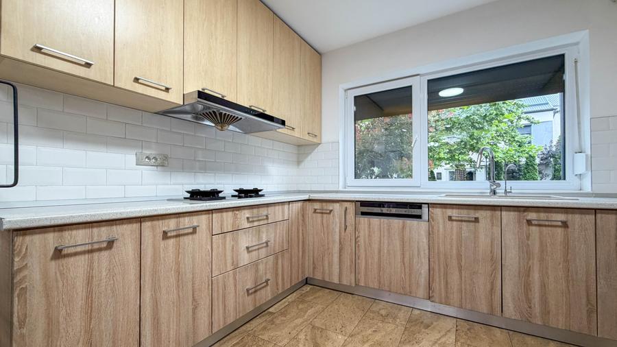 Duplex cu 5 camere cu Canalizare în Pipera