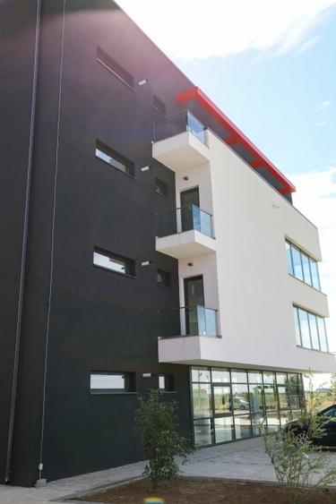 Spații birouri și hale depozitare în proximitatea autostrăzii  Craiova Pitești - 6