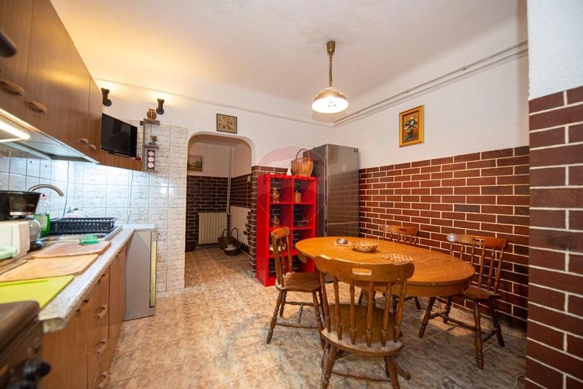 Casa-Vila pentru inchiriere  în zona Muncii-Decebal - 14