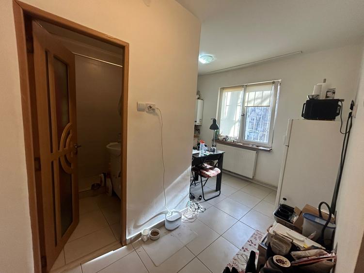 Garsoniera Dristor 33 Mp Parter Bloc 1982 Centrala Proprie 12 Min Metrou - 5