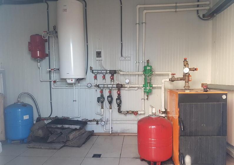 Bogdan Voda, hala 300mp, canalizare 380 V birouri teren 700, acces TIR - 7