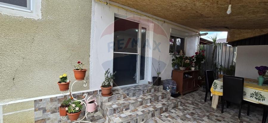 Casă / Vilă de vanzare cu 3 camere central Chisineu Cris - 8