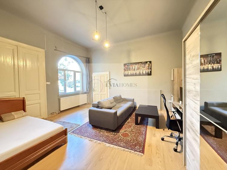 zona Hotel Hilton / Blvd 21 Decembrie / curte interioara / parcare - 1