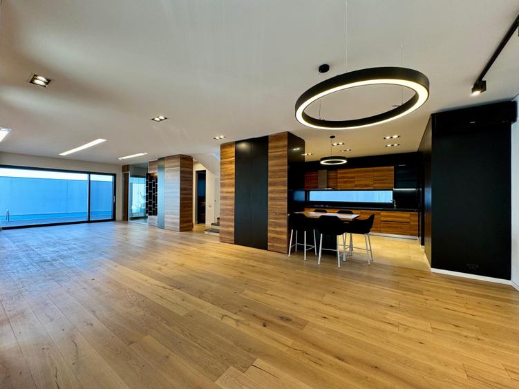 The Columbus Collection – Grand Horizon Villa - 2
