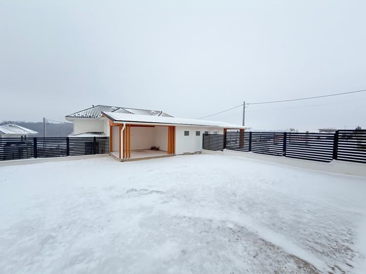 Casa noua cu etaj toate utilitatile la Lebada - 1