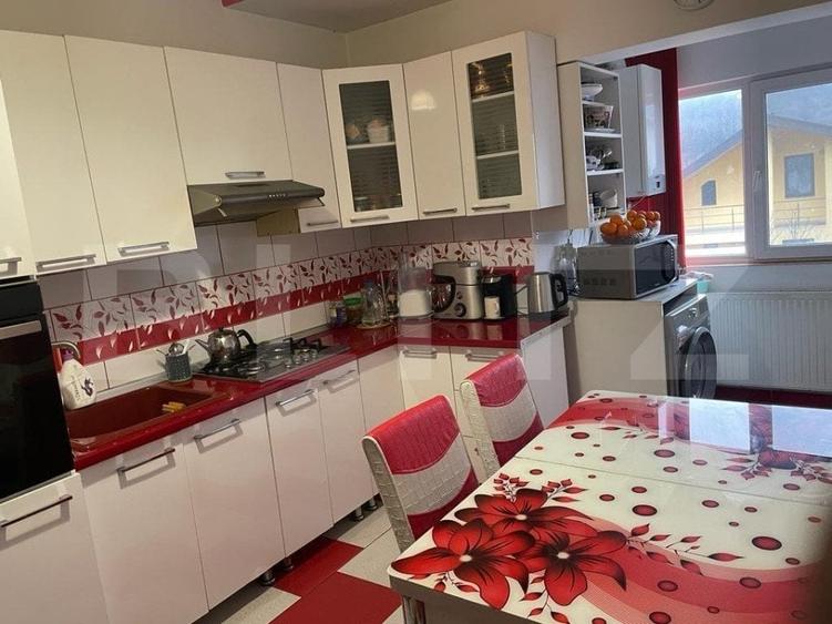 Cladire pe cadre pretabil clinica/comercial  in Bucium langa  Family Market - 7