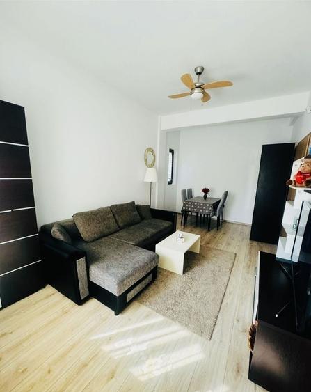 Apartament cu 2 camere decomandat, mobilat în Central