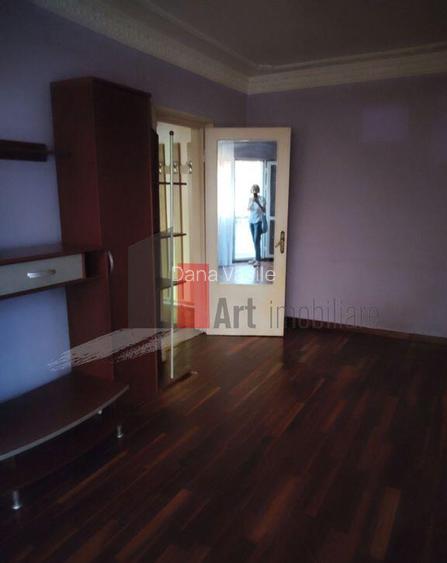 Vand apartament 2 camere tineretului Vand apartament 2 camere tineretului