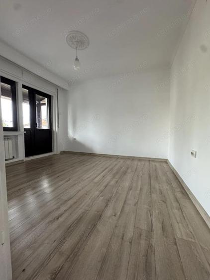 Casa ultracentrala cu curte ?i garaj | Confort premium in inima Oradiei - 8