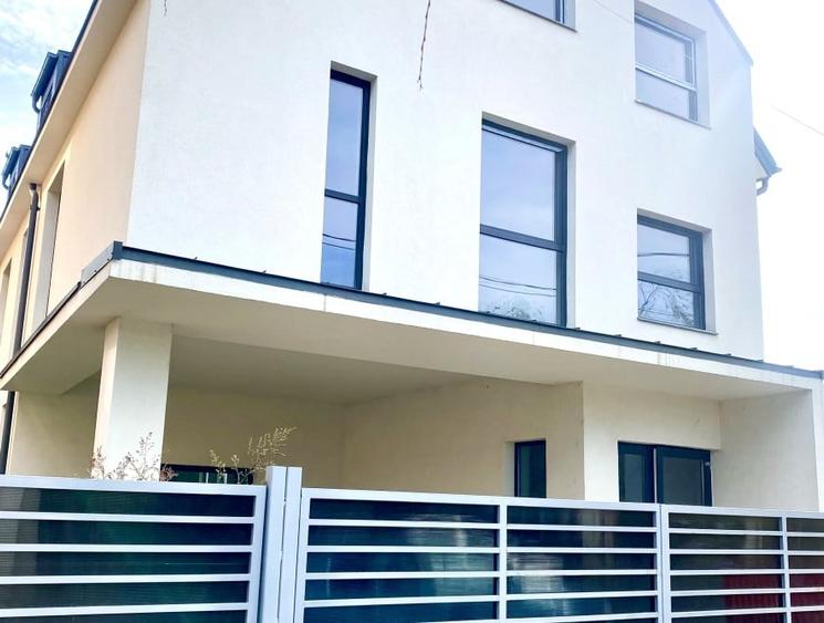 Imobil 900 mp, garaj 10 masini, lift (6 persoane) - 1