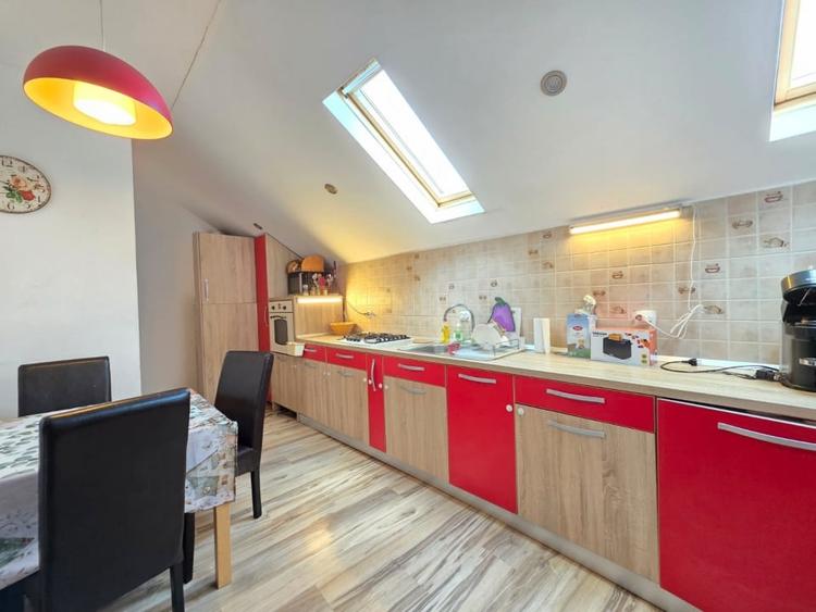 Gospodarie pe teren peste 1100mp, pe trei niveluri, Centru-Harman - 10