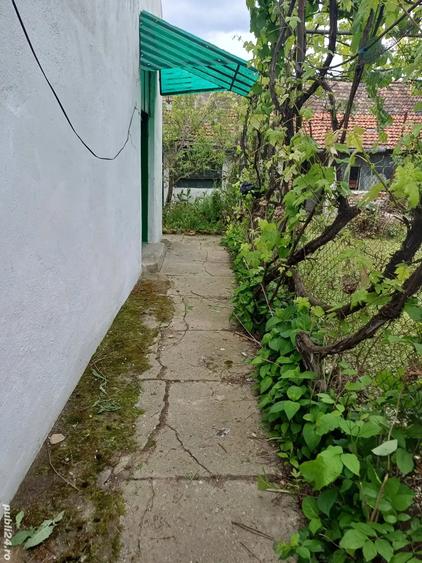 Casa ?i teren de vanzare - 6