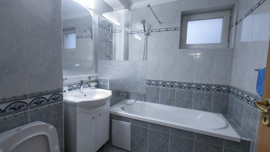 Piata Floreasca ~ Banul Antonache ~ Parcare Subterana ~ Langa POT - 11