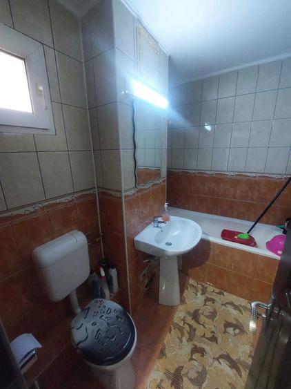 Inchiriez apartament - 2